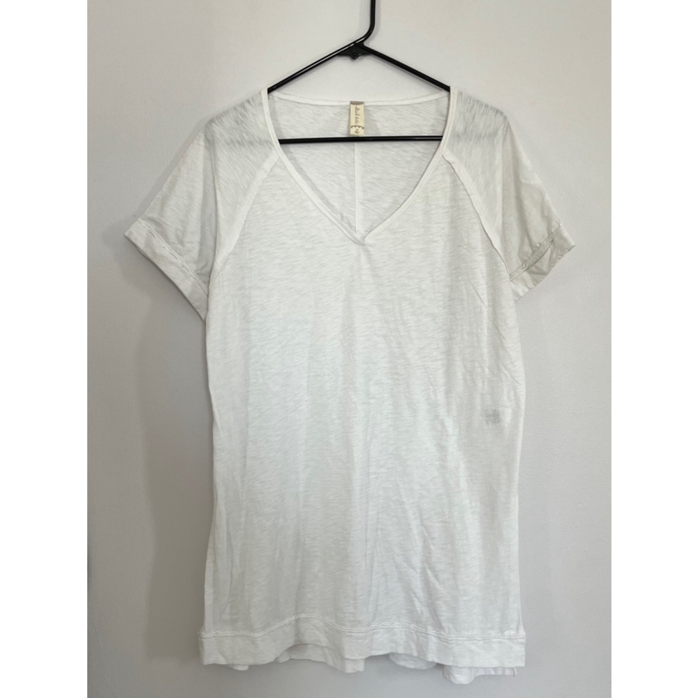 Altar'd State short sleeve v-neck tunic shirt side slits M